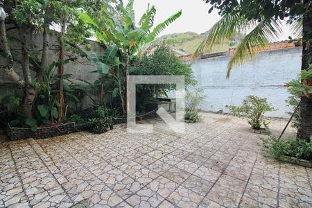 Casa à venda com 600m², 5 quartos e 5 vagasQuintal