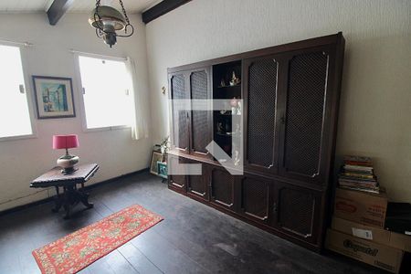 Casa à venda com 600m², 5 quartos e 5 vagasSala de TV