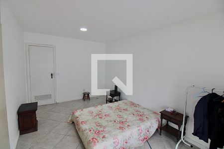 Casa à venda com 600m², 5 quartos e 5 vagasSuíte 2