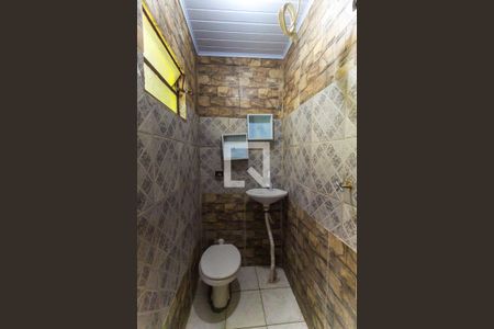 Banheiro de casa para alugar com 1 quarto, 70m² em Vila Taquari, São Paulo