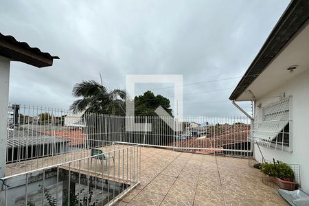 Casa à venda com 220m², 4 quartos e 5 vagasVaranda 
