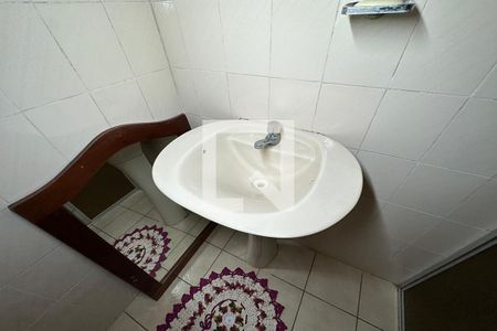 Casa à venda com 220m², 4 quartos e 5 vagasBanheiro 2