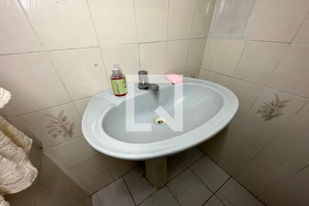 Casa à venda com 220m², 4 quartos e 5 vagasBanheiro 3