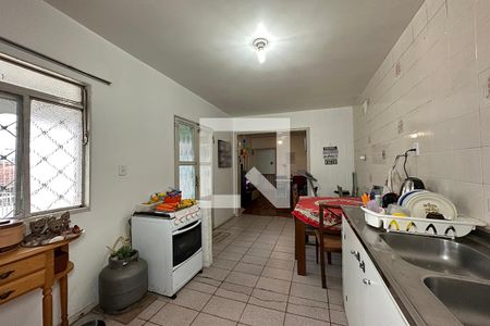 Casa à venda com 220m², 4 quartos e 5 vagasCozinha 