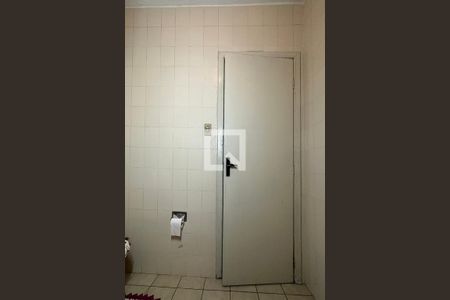 Casa à venda com 220m², 4 quartos e 5 vagasBanheiro 2