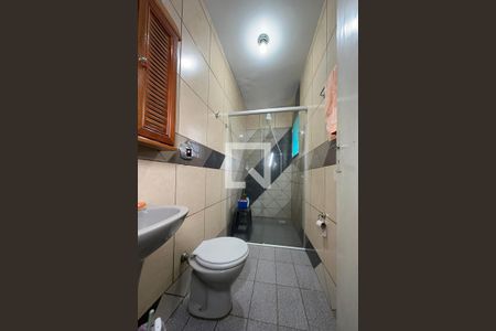 Casa à venda com 220m², 4 quartos e 5 vagasBanheiro 1