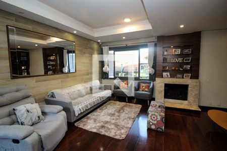 Sala de estar de casa à venda com 4 quartos, 250m² em Medianeira, Porto Alegre