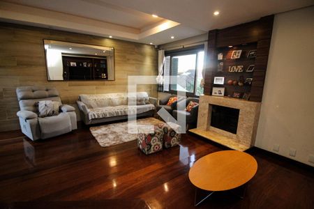 Sala  de casa à venda com 4 quartos, 250m² em Medianeira, Porto Alegre