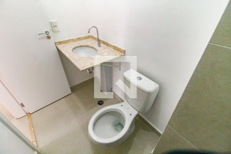 Apartamento à venda com 62m², 2 quartos e 1 vaga Apartamento à venda com 62m², 2 quartos e 1 vagaBanheiro