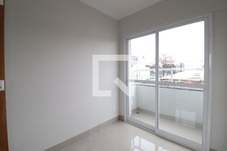 Sala de apartamento para alugar com 2 quartos, 40m² em Umuarama, Uberlândia