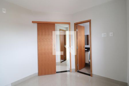 Quarto 2 - Suíte de apartamento para alugar com 2 quartos, 40m² em Umuarama, Uberlândia