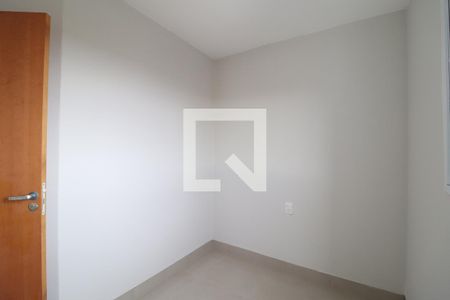 Quarto 1 de apartamento para alugar com 2 quartos, 40m² em Umuarama, Uberlândia