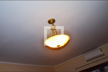 Casa à venda com 280m², 3 quartos e 4 vagasDetalhe da Suíte