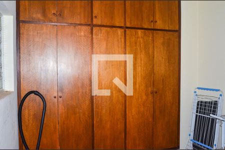 Casa à venda com 280m², 3 quartos e 4 vagasQuarto de Serviço