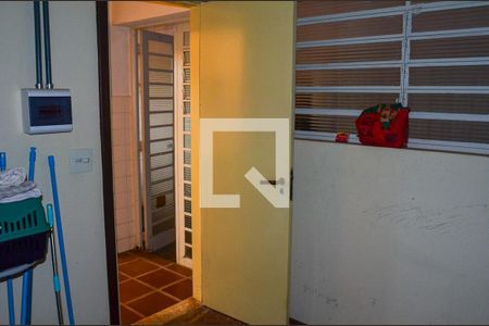 Casa à venda com 280m², 3 quartos e 4 vagasQuarto de Serviço
