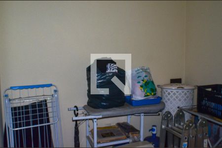 Casa à venda com 280m², 3 quartos e 4 vagasQuarto de Serviço