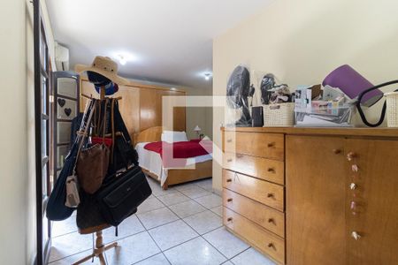 Casa à venda com 425m², 3 quartos e 2 vagasSuíte