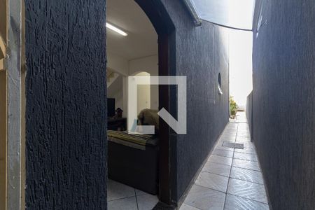 Casa à venda com 425m², 3 quartos e 2 vagasCorredor Lateral