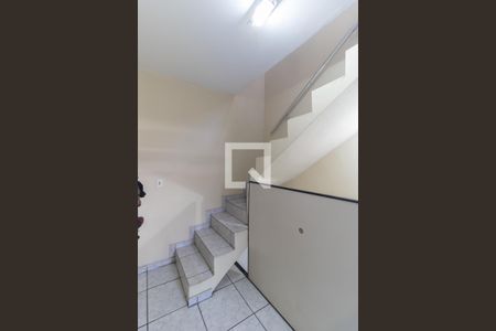 Casa à venda com 425m², 3 quartos e 2 vagasEscada