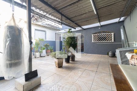 Casa à venda com 425m², 3 quartos e 2 vagasQuintal
