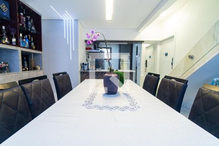 Apartamento à venda com 140m², 3 quartos e 1 vagaSala de Jantar