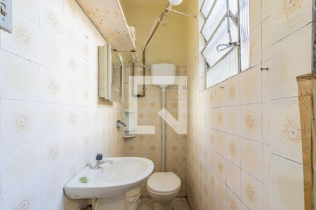 Banheiro de apartamento para alugar com 1 quarto, 30m² em Floresta, Porto Alegre