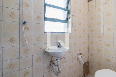 Banheiro de apartamento para alugar com 1 quarto, 30m² em Floresta, Porto Alegre