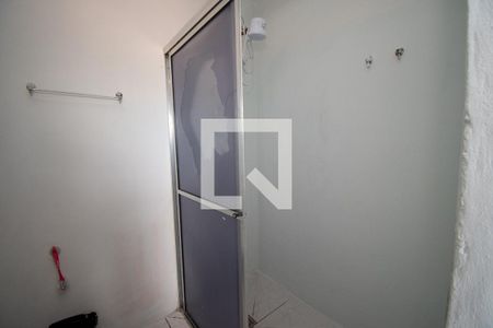 banheiro de kitnet/studio para alugar com 1 quarto, 38m² em Arroio da Manteiga, São Leopoldo