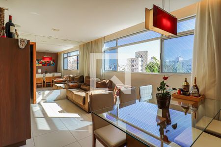 Sala de apartamento à venda com 3 quartos, 82m² em Sagrada Família, Belo Horizonte