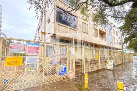 Apartamento para alugar com 70m², 2 quartos e sem vagaFachada