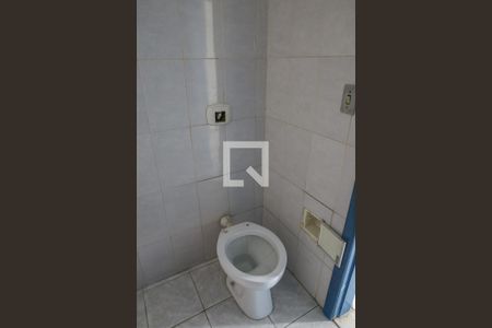 Banheiro Social de casa para alugar com 2 quartos, 70m² em Lapa, São Paulo