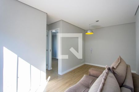 Sala de apartamento para alugar com 2 quartos, 46m² em Cidade São Jorge, Santo André