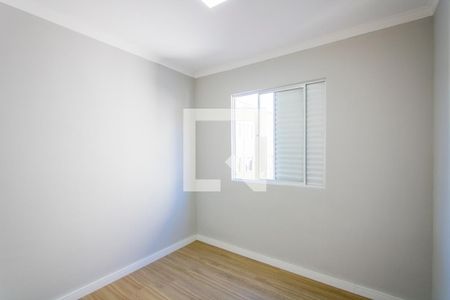 Quarto 2 de apartamento para alugar com 2 quartos, 46m² em Cidade São Jorge, Santo André