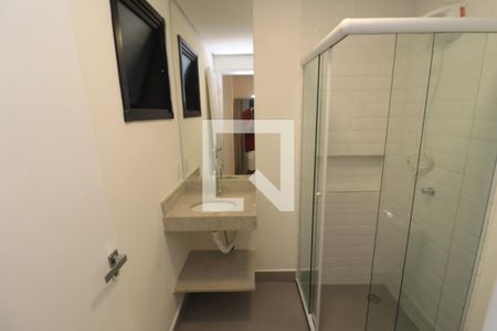 Banheiro de kitnet/studio para alugar com 0 quarto, 28m² em Vila Matilde, São Paulo