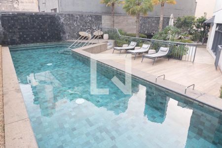 Studio à venda com 42m², 1 quarto e sem vaga Studio à venda com 42m², 1 quarto e sem vagaÁrea comum - Piscina
