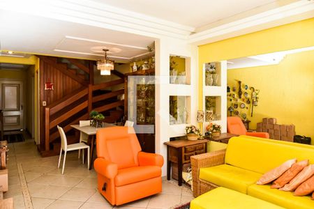 Sala de casa de condomínio para alugar com 3 quartos, 148m² em Vila Jardim, Porto Alegre