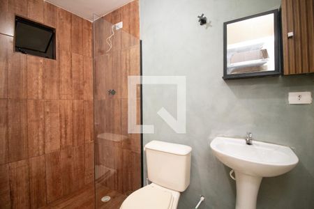 Banheiro de apartamento para alugar com 1 quarto, 45m² em Jardim Santa Barbara, Guarulhos