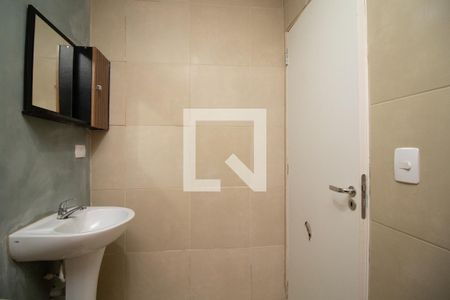 Banheiro de apartamento para alugar com 1 quarto, 45m² em Jardim Santa Barbara, Guarulhos
