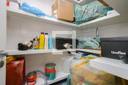 Apartamento à venda com 123m², 3 quartos e 2 vagas Apartamento à venda com 123m², 3 quartos e 2 vagasDespensa