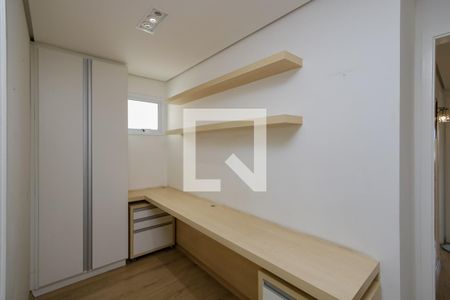 Apartamento à venda com 123m², 3 quartos e 2 vagas Apartamento à venda com 123m², 3 quartos e 2 vagasEscritório