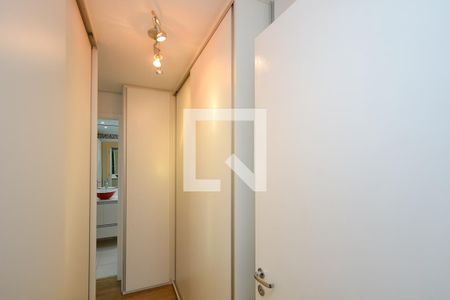 Apartamento à venda com 123m², 3 quartos e 2 vagas Apartamento à venda com 123m², 3 quartos e 2 vagasCloset da Suíte 1
