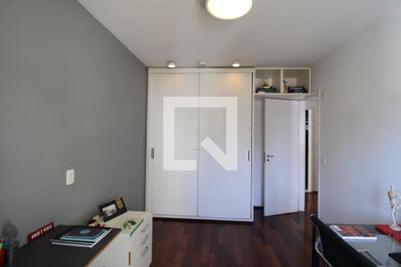 Apartamento à venda com 112m², 3 quartos e 2 vagasQuarto 2 - Armários 