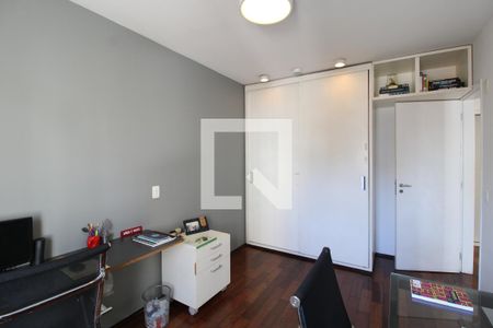 Apartamento à venda com 112m², 3 quartos e 2 vagasQuarto 2 - Armários 