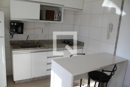 cozinha de apartamento para alugar com 1 quarto, 39m² em Setor Bueno, Goiânia