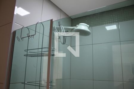 banheiro de apartamento para alugar com 1 quarto, 39m² em Setor Bueno, Goiânia