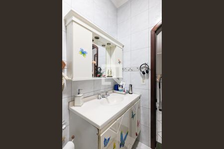 Casa à venda com 240m², 3 quartos e 3 vagasBanheiro