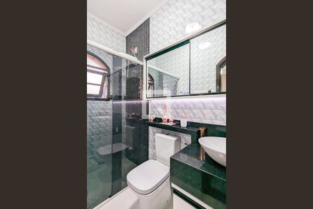 Casa à venda com 240m², 3 quartos e 3 vagasBanheiro da suíte