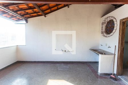 Apartamento à venda com 440m², 4 quartos e 5 vagas Apartamento à venda com 440m², 4 quartos e 5 vagasÁrea de Serviço 2