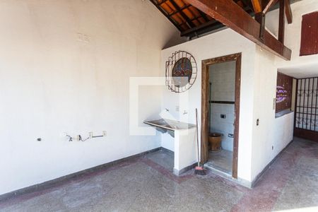 Apartamento à venda com 440m², 4 quartos e 5 vagas Apartamento à venda com 440m², 4 quartos e 5 vagasÁrea de Serviço 2