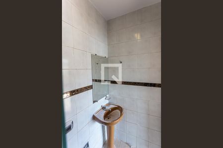 Apartamento à venda com 440m², 4 quartos e 5 vagas Apartamento à venda com 440m², 4 quartos e 5 vagasBanheiro Social do Terraço/Churrasqueira